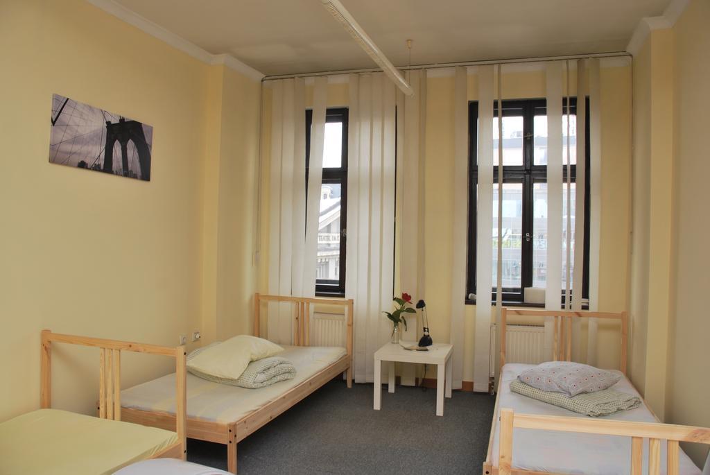 Hostel Kamienica Rynek 7 Katovice Pokoj fotografie