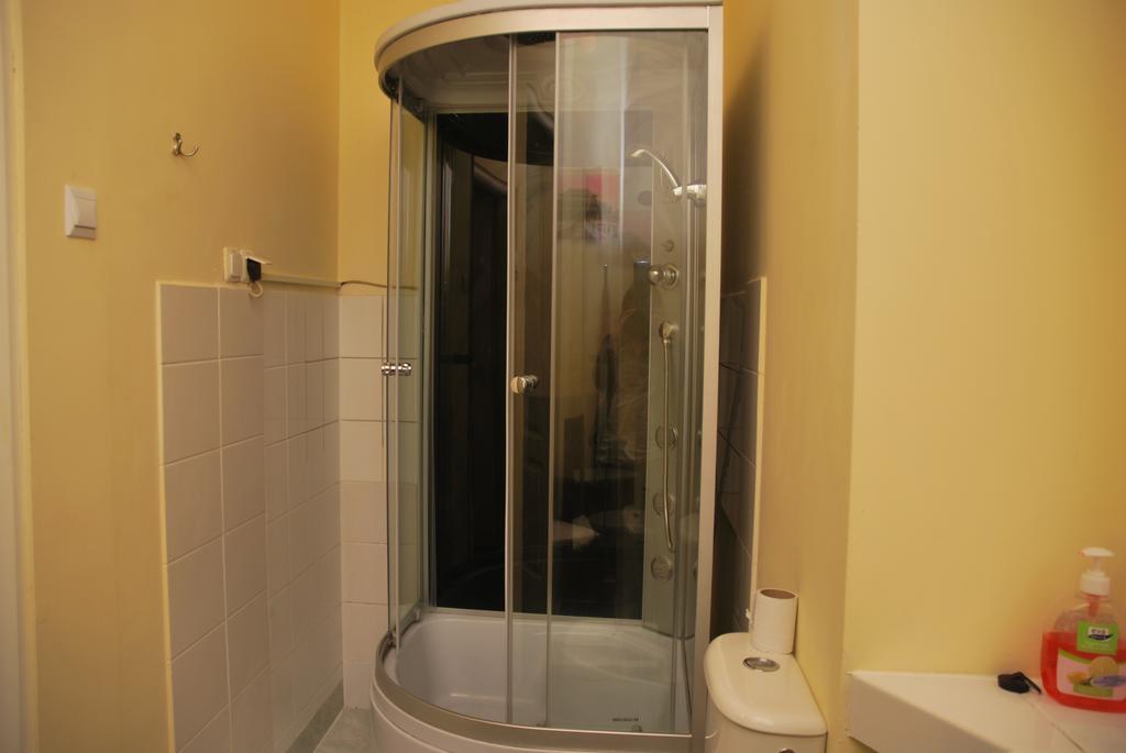 Hostel Kamienica Rynek 7 Katovice Pokoj fotografie